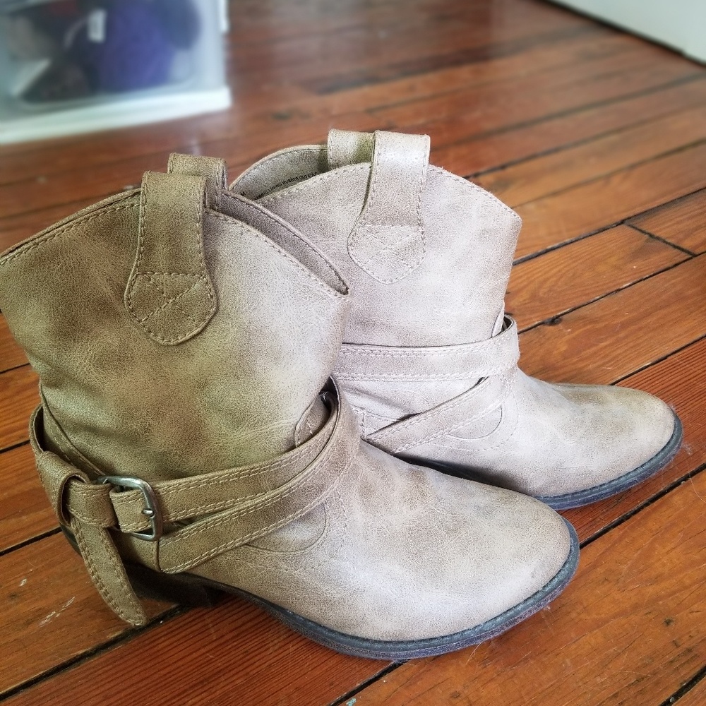 Mini Cowgirl booties